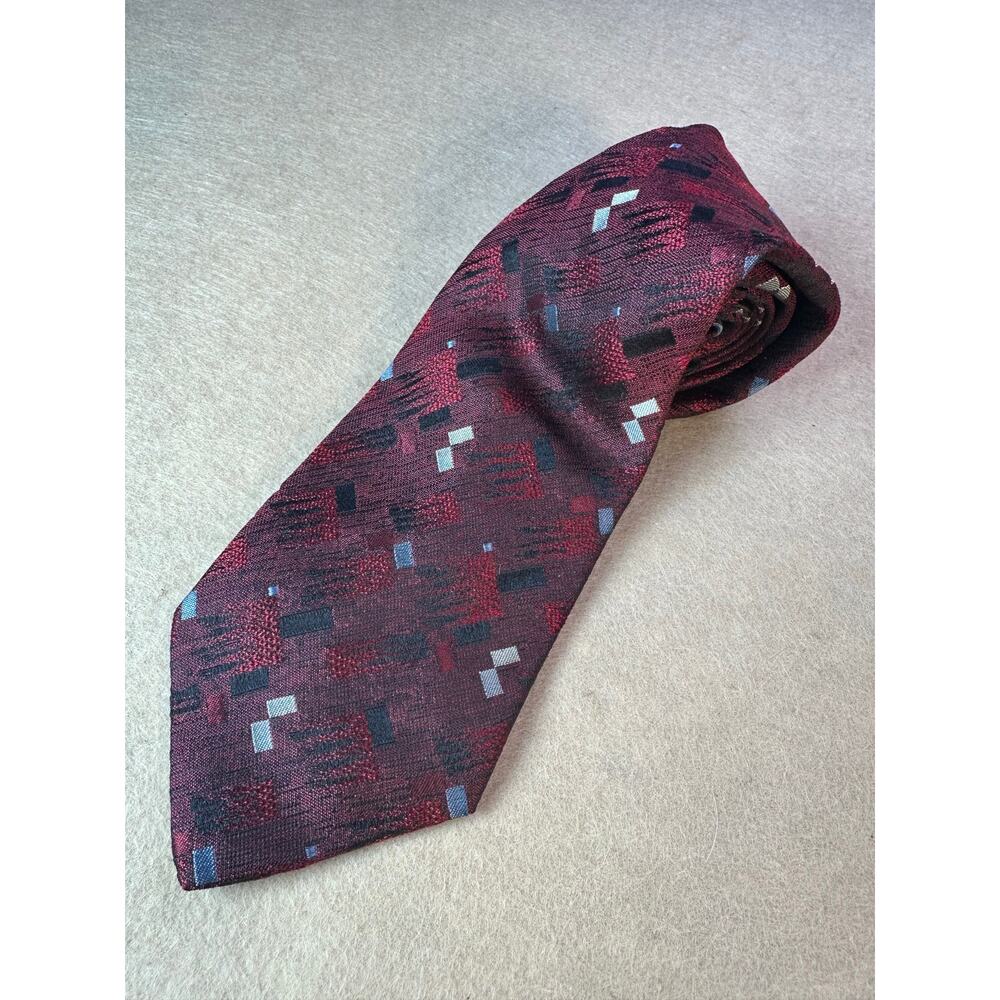 Prochownick Tie Made of Italy 3" x 55" Rich Deep Red Geometric